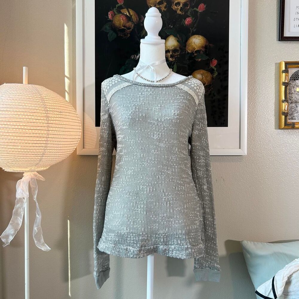 Indigo soft lace trim gray loose knit sweater M